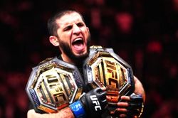 Cao thủ Nga thắng áp đảo võ sĩ Australia, đi vào lịch sử UFC