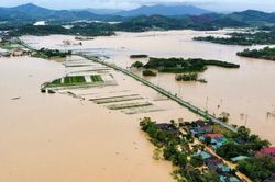 Từ Hà Tĩnh đến Khánh Hòa: Sẵn sàng ứng phó với tình huống bị cô lập, chia cắt nhiều ngày do ngập lụt
