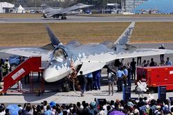 Su-57E tàng hình của Nga 'gây bão' tại Dubai Airshow 2025