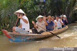 Bài 3: Khai thác ngành công nghiệp 'không khói'