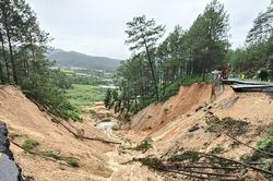 Thiệt hại mưa lũ ở Lâm Đồng tăng lên 90 tỷ đồng, nhiều địa phương tiếp tục bị cô lập
