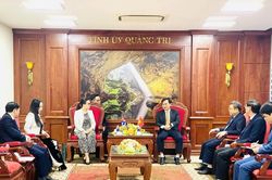 Đồng chí Nguyễn Chiến Thắng tiếp xã giao Tổng Lãnh sự Cộng hòa Cuba tại TP. Hồ Chí Minh
