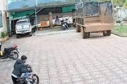Quảng Ngãi: Thanh niên ngang nhiên vào trụ sở Công an trộm xe máy