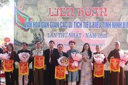 Khai mạc Liên hoan văn hóa dân gian các di tích tiêu biểu tỉnh Ninh Bình lần thứ I