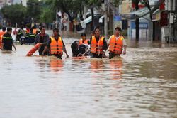 Mưa lũ từ ngày 15/11 đến nay làm 52 người chết và mất tích, thiệt hại kinh tế hơn 3.000 tỷ đồng.