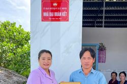 Xã U Minh bàn giao Nhà Đại đoàn kết chào mừng Đại hội