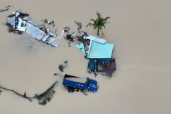 'Rốn lũ' Đắk Lắk vẫn chìm trong biển nước nhìn từ trên cao