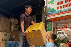 Người dân Đà Nẵng gửi yêu thương về tâm lũ