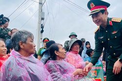 Vươn lên trong bùn đất, Gia Lai gượng dậy sau cơn 'đại hồng thủy'