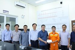Tổng giám đốc và Chủ tịch Công đoàn EVNNPT thăm hỏi, động viên các đơn vị bị ảnh hưởng thiên tai tại tỉnh Khánh Hòa