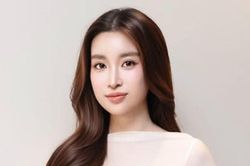 Chiếc điện thoại 10 triệu của con dâu bầu Hiển