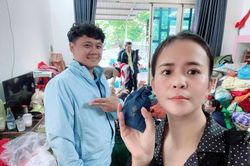 Túi vàng 'đi lạc' trong đồ cứu trợ và cái kết ấm lòng