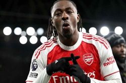 Eberechi Eze lập hat-trick, Arsenal thắng Tottenham 4-1