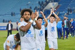 Nam Định 2-0 Long An: HLV đối thủ 'bắt bài' Xuân Son