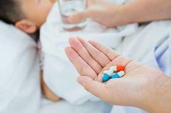 3 lĩnh vực cần kiểm so&aacute;t t&igrave;nh trạng kh&aacute;ng kh&aacute;ng sinh