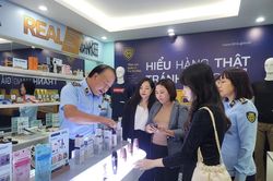 Trưng bày 500 sản phẩm giúp người dân hiểu hàng thật - tránh hàng giả
