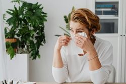 Cố che giấu lỗi lầm bằng một đám cưới giả, tôi đánh mất cả gia đình