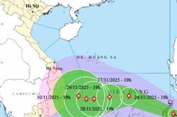 Áp thấp nhiệt đới mạnh lên thành bão, tăng tốc hướng vào Biển Đông