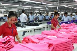 Xuất khẩu dệt may tự tin cán đích 46 tỷ USD, giữ vững vị thế 'top 3' thế giới