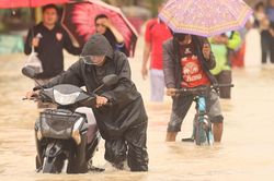 Chuyên gia lý giải nguyên nhân Đông Nam Á hứng mưa lũ kỷ lục