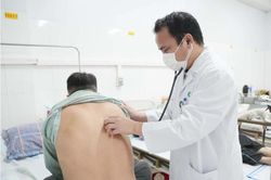 Không chủ quan biến chứng viêm phổi sau cúm A đe dọa tính mạng