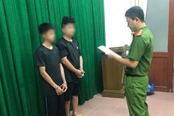Khởi tố, bắt tạm giam 2 đối tượng chém chết người tại quán karaoke
