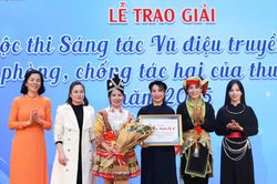 Trao giải 'Sáng tác vũ điệu truyền thông về phòng, chống tác hại của thuốc lá'