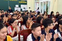 THCS Lương Yên: Truyền thông chăm sóc sức khỏe sinh sản vị thành niên cho học sinh