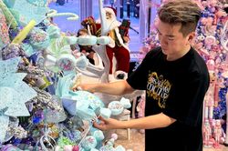 Noel cuối cùng trong biệt thự triệu đô của nam ca sĩ 'nghiện' trang trí Giáng sinh