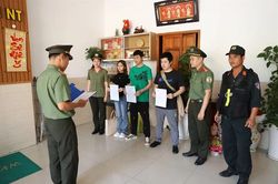 Đề xuất mới nhất của Bộ Công an về thẩm quyền áp dụng hình thức trục xuất, các trường hợp hoãn trục xuất