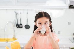 Trẻ biếng ăn: Dùng Vinamilk Probi Cam hằng ngày có hỗ trợ con ăn ngon?