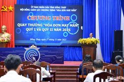 Đồng Tháp: Mở kết quả quay thưởng 'Hóa đơn may mắn' quý I và quý II-2025