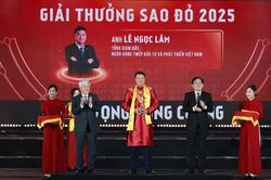 Tổng Giám đốc BIDV được vinh danh Giải thưởng Sao Đỏ năm 2025