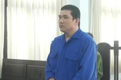 'Đá' phá đời Vàng
