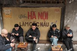 Cà phê sáng: Thói quen bình dị làm nên 'chất' Hà Nội