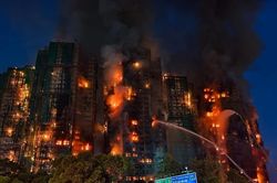 Cập nhật vụ cháy chung cư Hồng Kông: 128 người thiệt mạng, 200 người vẫn mất tích