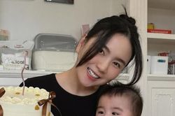 Con trai 7 tháng của MC Mai Ngọc được khen có nết ăn ngoan