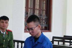 Nam thanh niên 19 tuổi lĩnh 18 năm tù vì cướp tài sản của bà nội