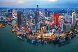 Kiến nghị phân quyền thực chất cho TP. Hồ Chí Minh để thu hút dòng vốn lớn