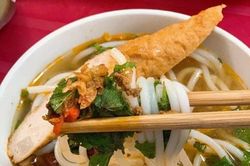 Món bún quê mộc mạc ở Ninh Bình bất ngờ khiến thực khách xếp hàng chờ