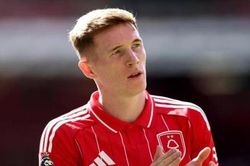 Man City ưu tiên Anderson, Arsenal liên hệ Kenan Yildiz