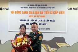 NSND Tự Long trở thành tiến sĩ đầu tiên của Nhà hát Chèo Quân đội