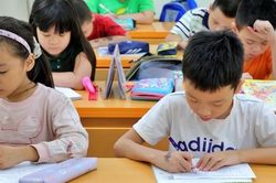 Kết hợp 'truy cứu hình sự' và 'công khai danh tính' để lập lại kỷ cương quản lý dạy thêm