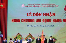 Kỷ niệm 80 năm Ngày truyền thống, Nhà xuất bản Chính trị quốc gia Sự thật đón nhận Huân chương Lao động hạng Nhất