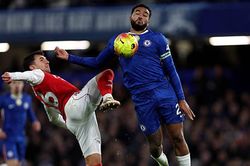 Chelsea 1-1 Arsenal: Reece James tỏa sáng, Maresca ghi dấu