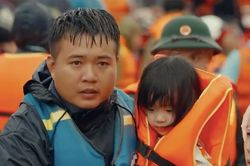 'Vệt bùn': Phim tài liệu về tình người sau lũ lụt trên VTV1