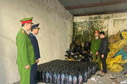 Nam thanh niên gom số lượng lớn 'khí cười' để... 'khởi nghiệp'