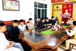 Án phạt nghiêm khắc cho nhóm thanh thiếu niên bốc đầu xe máy livestream