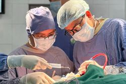 Ca mổ 'cân não': Cắt u não sát vùng chức năng nhưng bệnh nhân không bị ảnh hưởng