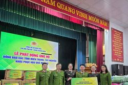 Nghĩa tình ấm áp gửi tới đồng bào miền Trung - Tây Nguyên bị ảnh hưởng do mưa lũ